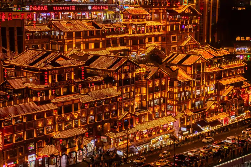 软件开发与小程序定制在服务业中的应用对比：三亚企业该如何选择