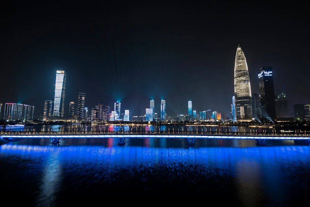 三亚旅游行业小程序定制开发技术选型与实现要点