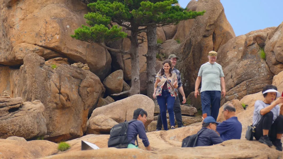 三亚旅游企业小程序开发方案：从线上获客到运营管理的完整路径